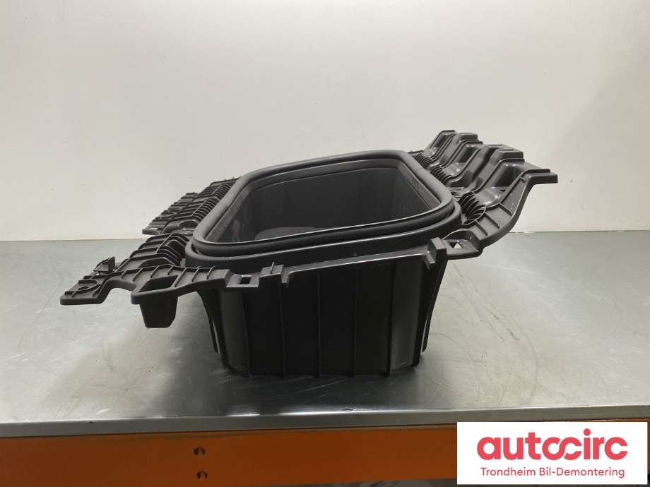 Panserrom deksel (Frunk Cover) til Kia EV3 2025-->> (86710EV000|)