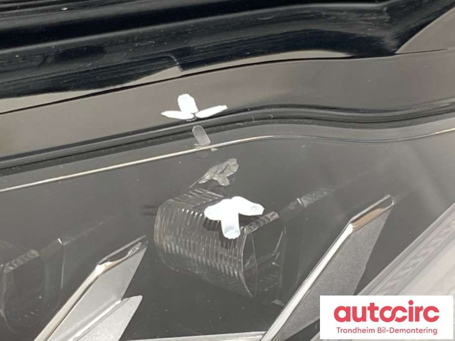 Frontlykt venstre full-LED til Polestar 2 2020-->>  (REDUSERT PRIS|32392330|32140430|)