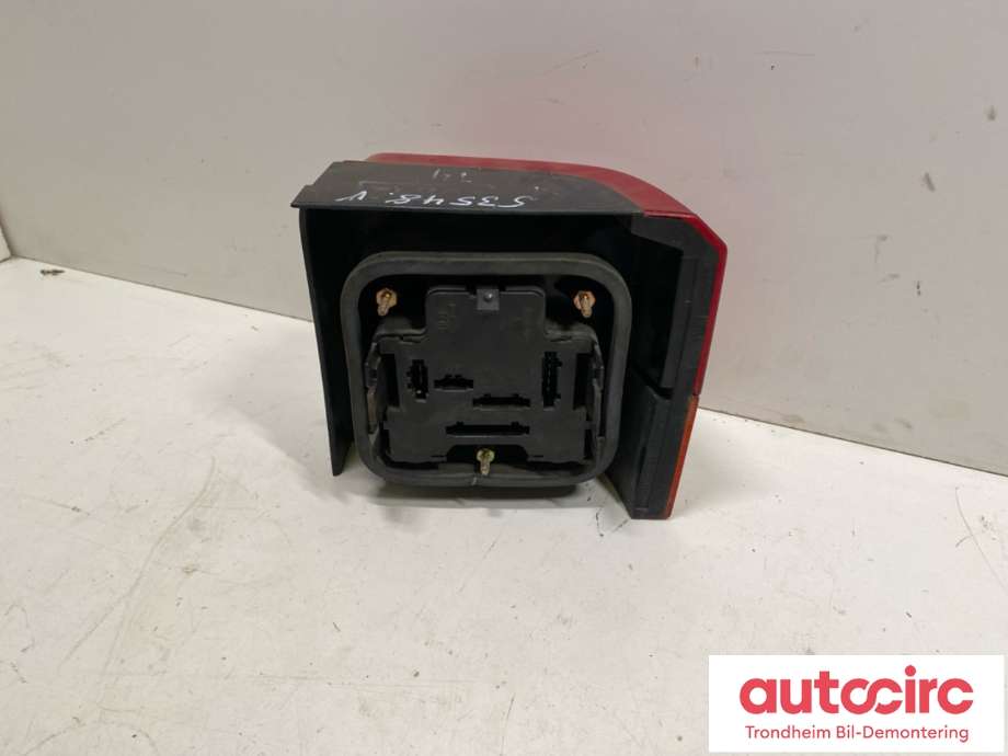 Baklykt venstre til VW Transporter / Caravelle 1990-2003 (T4) (T4) (701 945 095|)