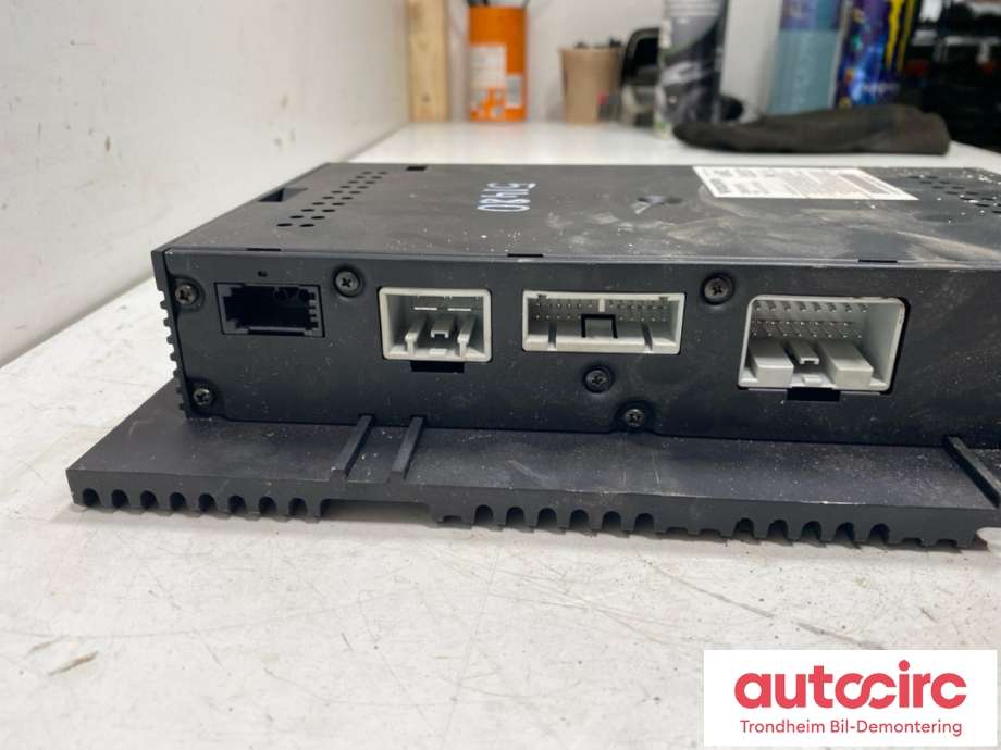 Bilstereo forsterker til Volvo XC90 2002-2006 (Type I, Fase 1)  (30657515|36050114|)