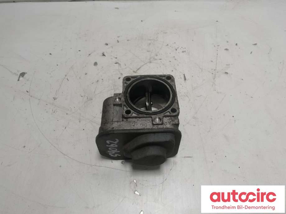 Spjeldhus til VW Caddy 2004-2010 (Type III, Fase 1) (038128063J|)