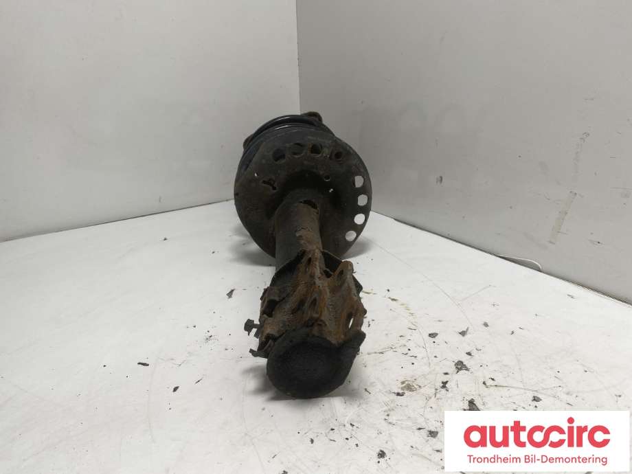 Fjærbein venstre foran til Hyundai i30 2007-2012 (Type I) (546512R250|)