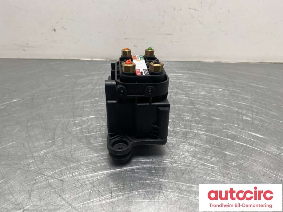 Ventilblokk luftfjæring til Jaguar XF 2008-2015 (X250) (X250) (AW93-3B486-AB|C2D26814|AW93-3B486-AC| C2D60159| AW93-3B486-AD)