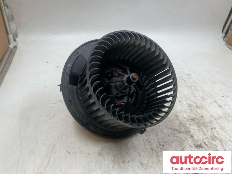 Varmeapparat motor til BMW X3 2010-2017 (F25) (F25) (VALEO|64 11 9 227 670|)