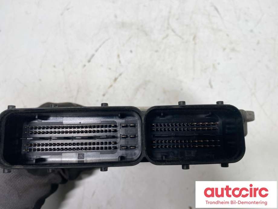 Styreenhet motor til Opel Insignia A 2009-2014 (BOSCH|55575350|55577674|0281017452)