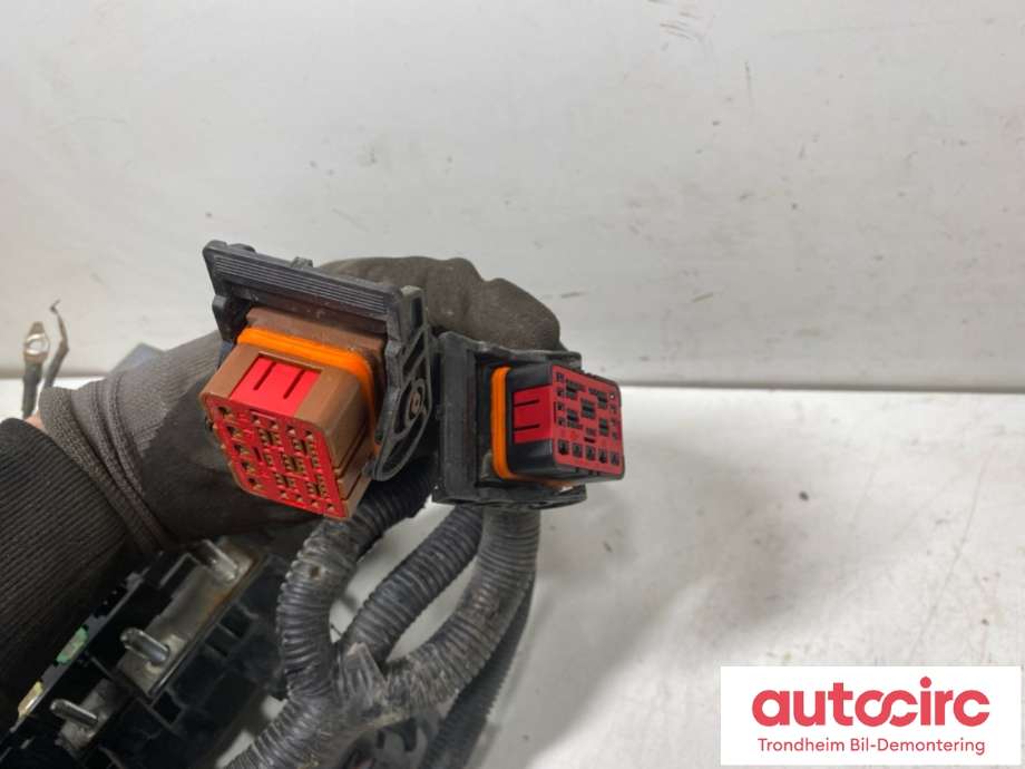 Sikringsboks motorrom til Ford Transit Custom 2013-2023 (Type I) (BK2T-9K499-ABF||2348780| 2198982)