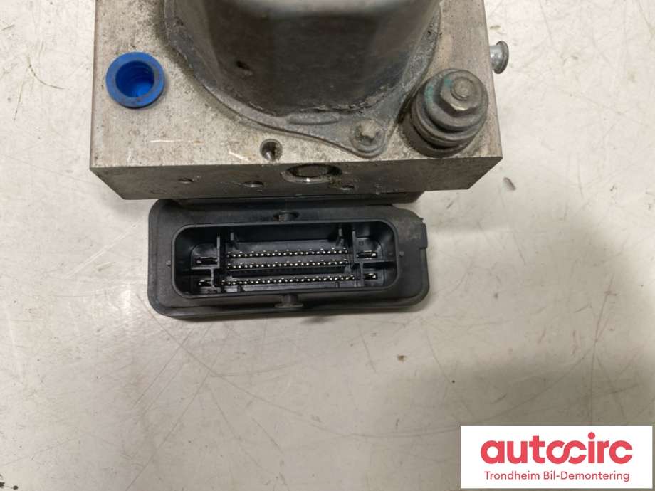 ABS sentral til Tesla Model S 2013-2016 (Fase 1)  (BOSCH|1038119-00-D|1037797-00-B|1037797-00-C|1037797-00-D|6006363-00-C|1008391-00-C|6006363-00-D|6006363-00-E|1008391-00-A|1008391-00-B|0 265 956 113)