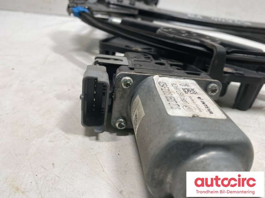 Ruteheis venstre bak til Tesla Model S 2013-2016 (Fase 1)  (6006334-00-G|6006334-00-I|6006334-00-K| 6006334-00-L| 6006334-99-G| 6006334-99-K| 6006334-99-L)