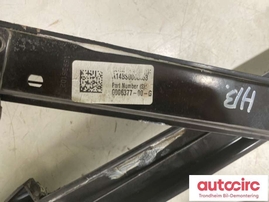 Ruteheis høyre bak til Tesla Model S 2013-2016 (Fase 1)  (6006377-00-G|402595F| 6006377-00-I| 6006377-00-F| 6006377-00-K| 6006377-00-L|)