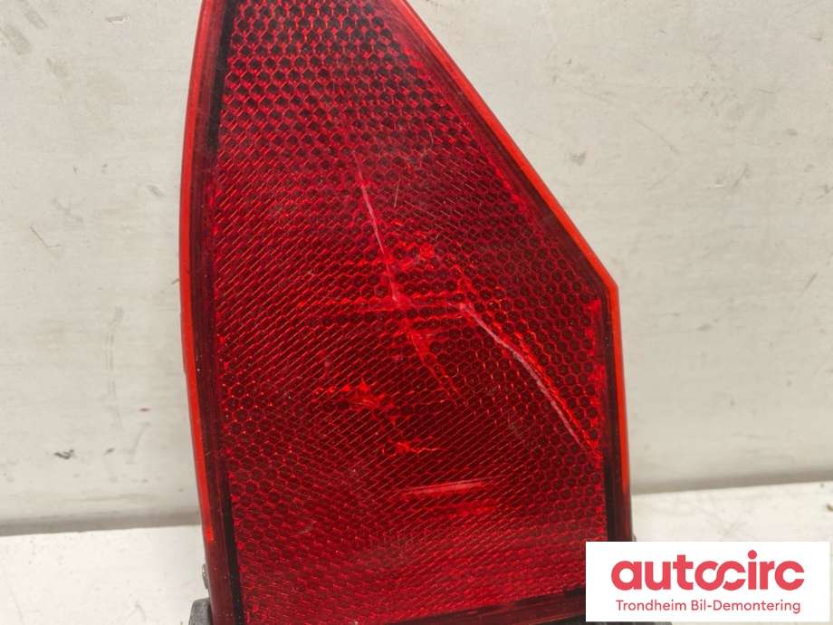 Refleksplate til Tesla Model S 2013-2016 (Fase 1) (1022421-00-C|1022421-00-A|1022421-00-B)