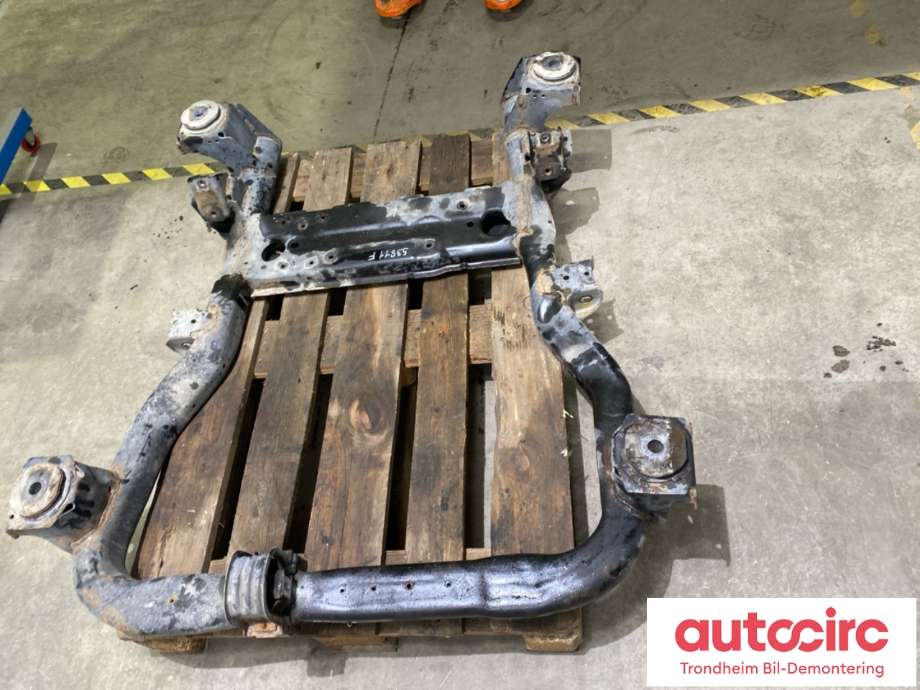 Travers foran hoved til VW Transporter / Caravelle 2015-2019 (T6) (T6) (7E0499029H|)
