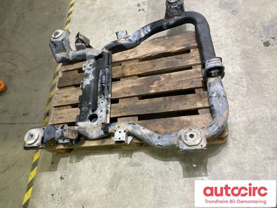 Travers foran hoved til VW Transporter / Caravelle 2015-2019 (T6) (T6) (7E0499029H|)