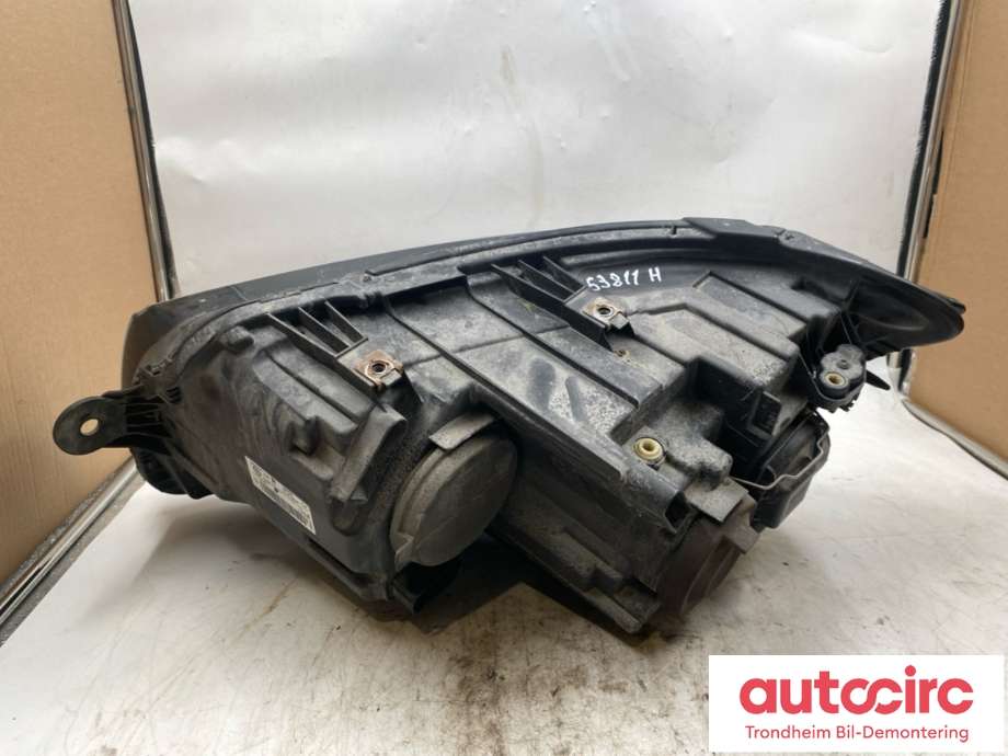 Frontlykt høyre halogen til VW Transporter / Caravelle 2015-2019 (T6) (T6) (VALEO|7E1 941 016 AD|)