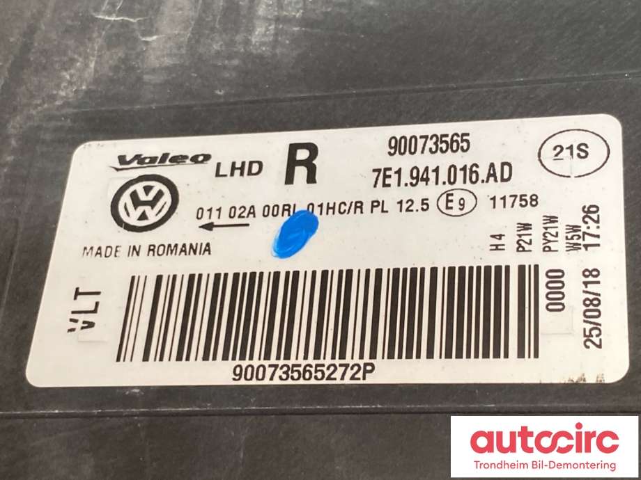 Frontlykt høyre halogen til VW Transporter / Caravelle 2015-2019 (T6) (T6) (VALEO|7E1 941 016 AD|)