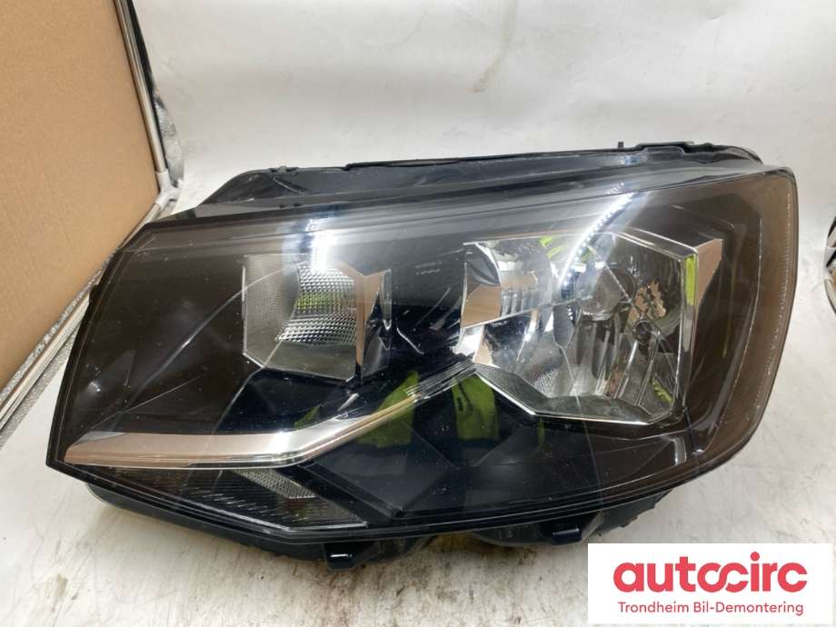 Frontlykt venstre halogen til VW Transporter / Caravelle 2015-2019 (T6) (T6) (VALEO|7E1 941 015 AD|)