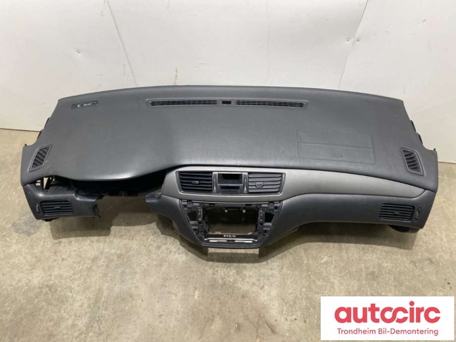 Dashbord til Mitsubishi Lancer 2003-2007  (MR633550|)