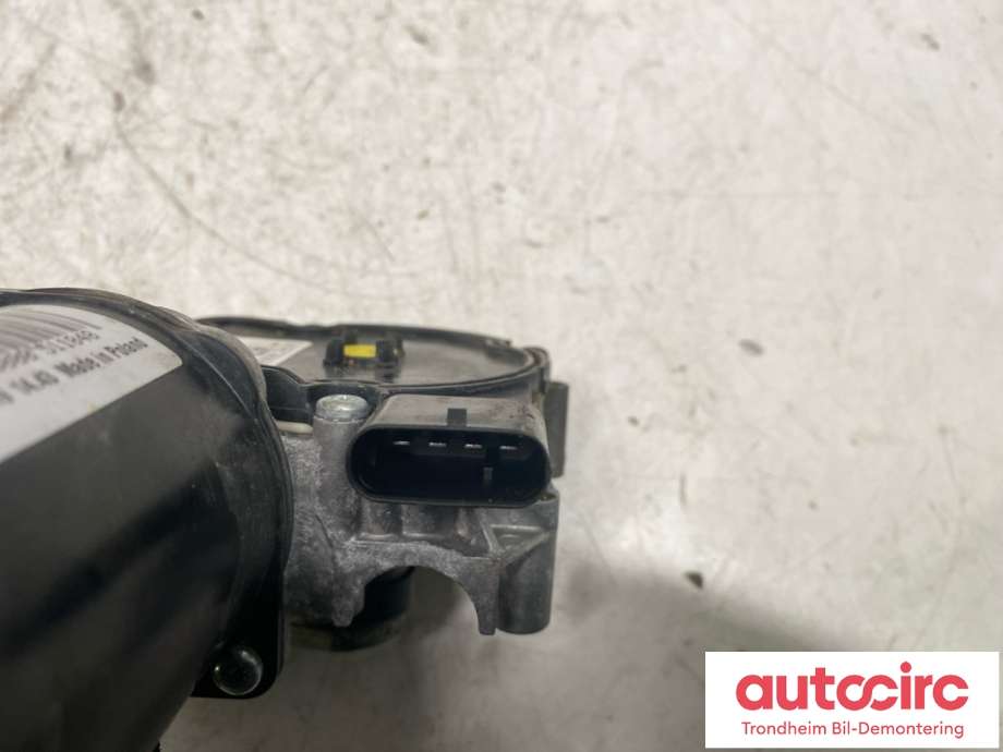 Viskermotor frontrute til Mercedes Vito 2014-->> (W447) (W447) (VALEO|A 447 820 01 40|A 447 820 89 02|)