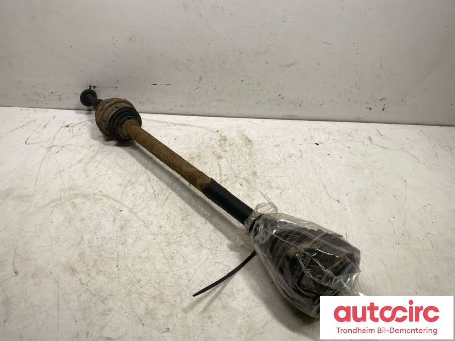 Drivaksel venstre bak, diesel/manuell til VW Tiguan 2011-2016 (Type I, Fase 2)  (1K0501203D|1K0501203F|1K0501203DX)