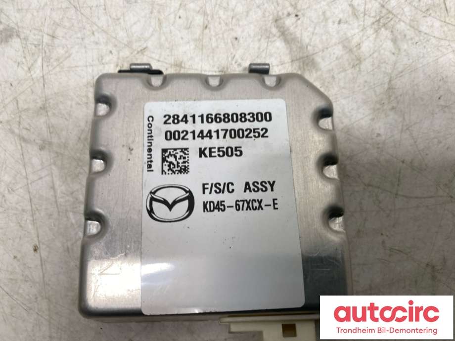 Parkeringskamera foran til Mazda CX-5 2012-2017 (Type I)  (CONTINENTAL|KD4567XCXE|KD45-67XCX-E|KE505)