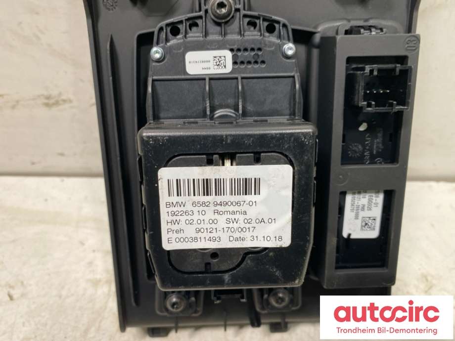 Bilstereo navigasjon betjeningspanel til BMW i3 2013-2022  (6582 9490067-01|65825A3B1E4|)