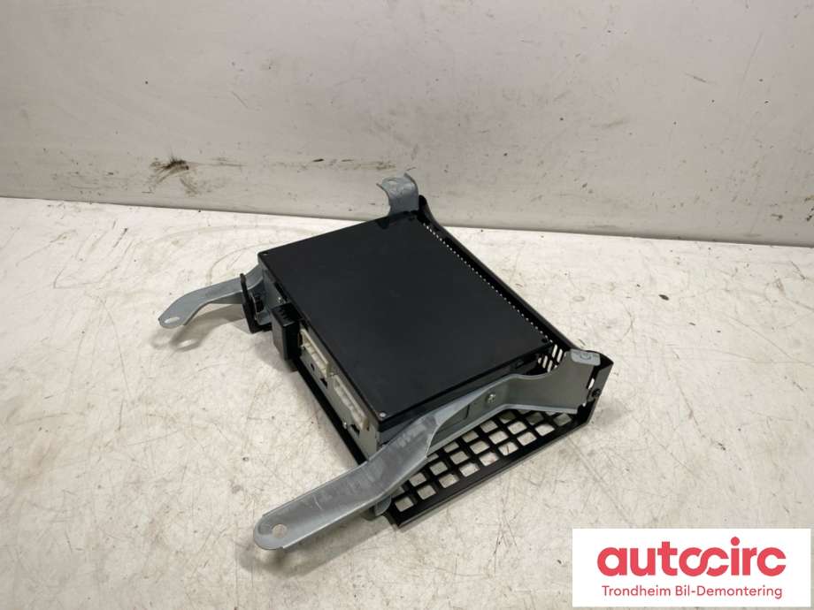 Bilstereo forsterker til Toyota Land Cruiser 120 2002-2009 (8628060291|8610060131|)