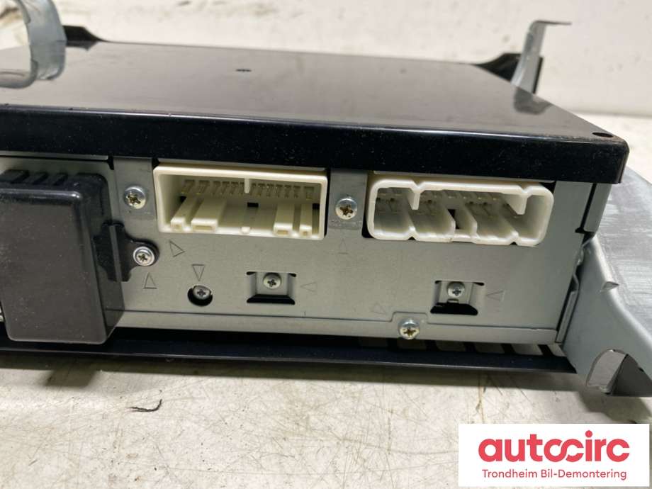 Bilstereo forsterker til Toyota Land Cruiser 120 2002-2009 (8628060291|8610060131|)