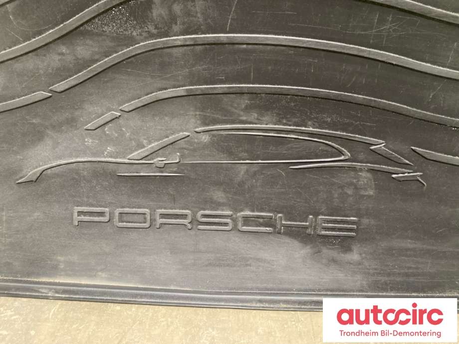 Bagasjerom teppe/gulvplate til Porsche Taycan 2019-->> (9J1014000|)