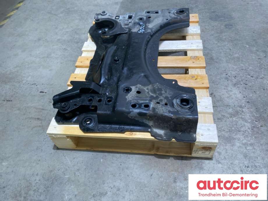 Travers foran hoved til Peugeot e-3008 2023-->>  (NO PART ID|)