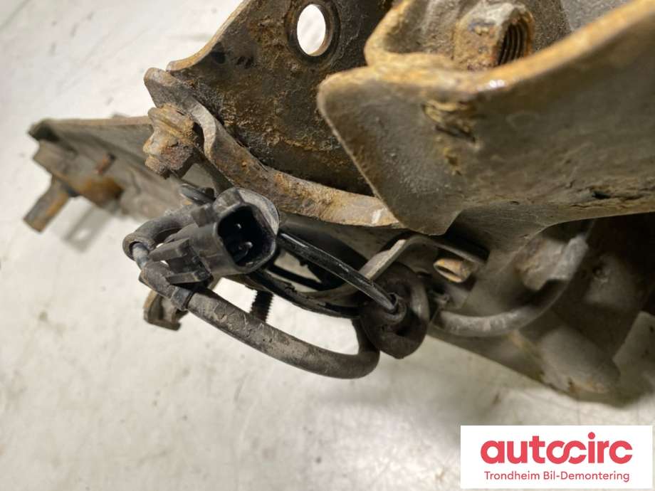 Hjulspindel venstre bak til Mitsubishi Outlander 2012-2015 (Type III, Fase 1)  (4125A079|)