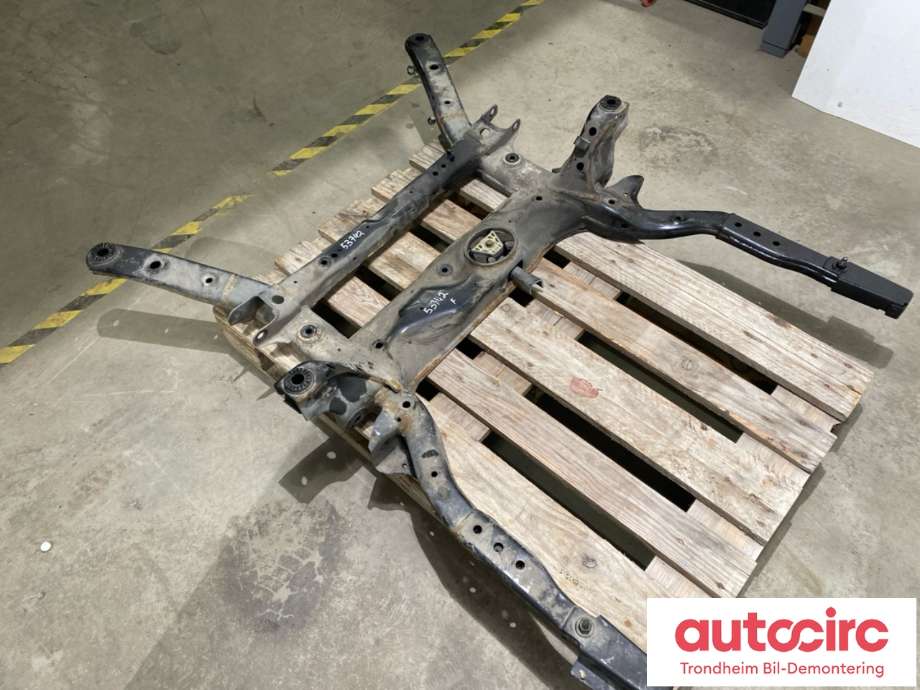Travers foran hoved til VW Crafter 2016-->> (Type II) (...|65.41501-0003|65415010003|)