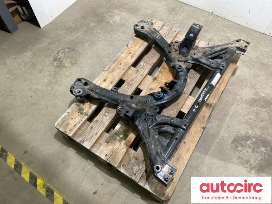 Travers foran hoved til Tesla Model Y 2021-2024 (Type I)  (...|1044531-01-B|1044531-00-B|1044531-00-C)