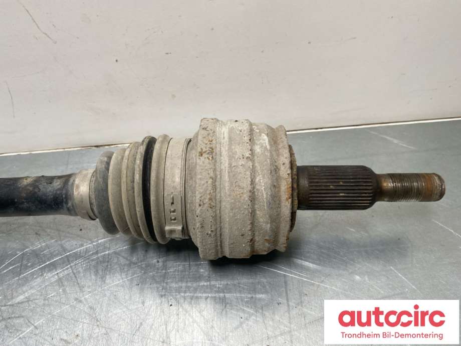 Drivaksel høyre bak, diesel/manuell til VW Transporter / Caravelle 2009-2015 (Fase 2) (T5) (T5) (7E0 501 202|7E0 501 202 A|7E0 501 202  X)