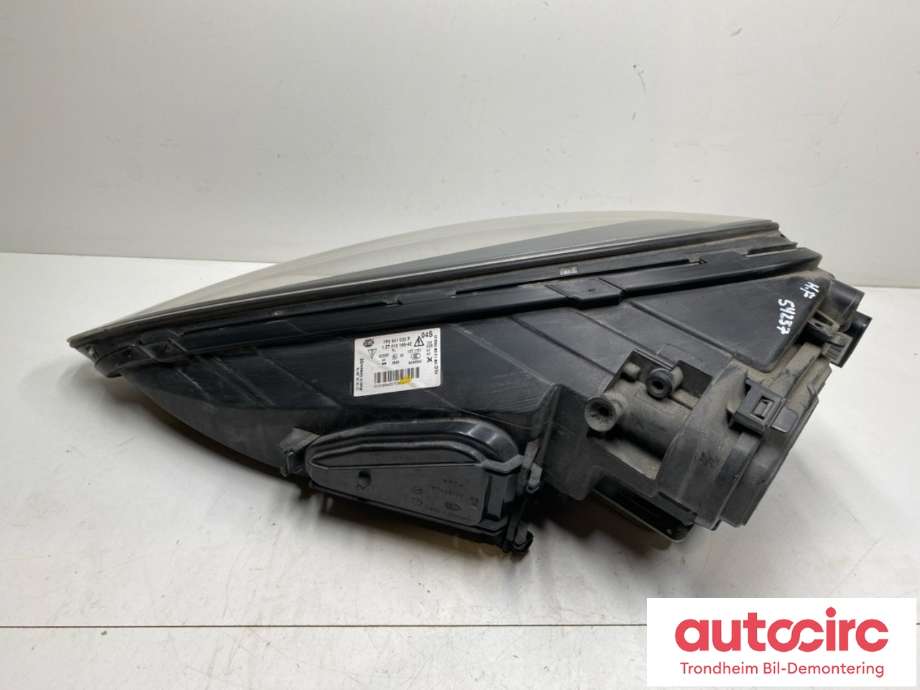 Frontlykt høyre xenon til Porsche Cayenne 2010-2017 (92A) (92A) (95863117800|958941030AE| 95863117801| 95863117802|95863117801)