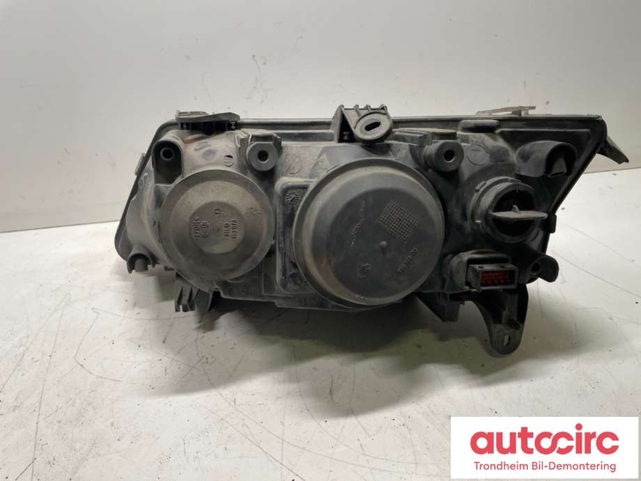 Frontlykt høyre halogen til Saab 9-3 2003-2007 (Type II, Fase 1)  (HELLA|12799352|12799351|)