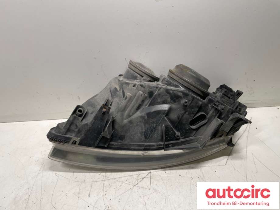 Frontlykt høyre halogen til Saab 9-3 2003-2007 (Type II, Fase 1)  (HELLA|12799352|12799351|)