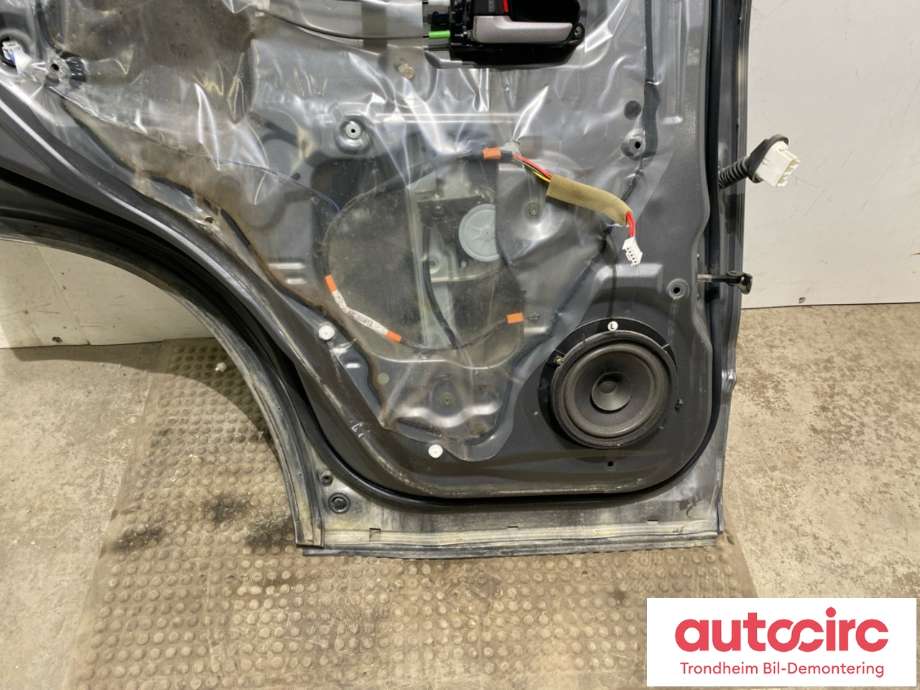 Dør venstre bak til Suzuki Grand Vitara 2005-2015 (Type III)  (68004-65832|)