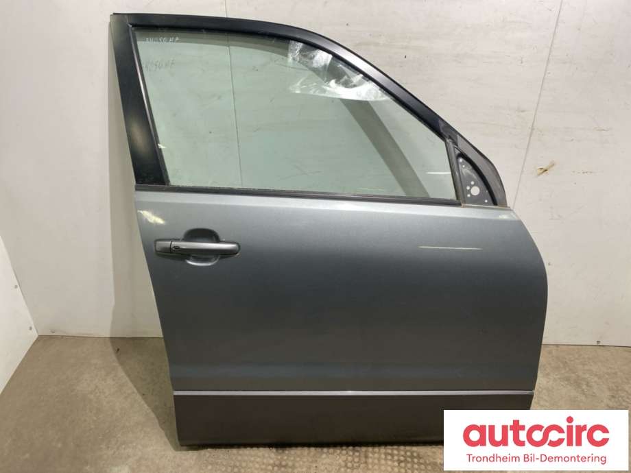 Dør høyre foran til Suzuki Grand Vitara, 2005-2015 (Type III)  (68001-65843)