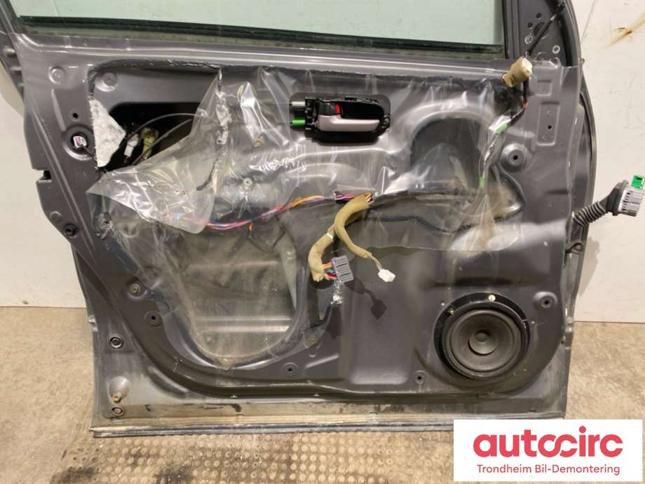 Dør venstre foran til Suzuki Grand Vitara 2005-2015 (Type III) (68002-65843|)