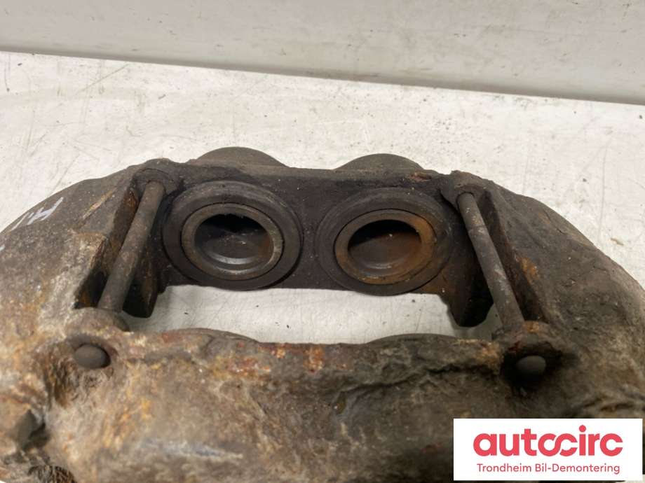 Bremsecaliper høyre foran til Toyota Land Cruiser 120 2002-2009  (4773060130|4773060261|)