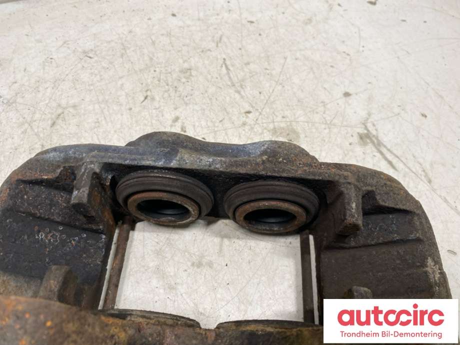 Bremsecaliper venstre foran til Toyota Land Cruiser 120 2002-2009  (4775060130|4775060261|)