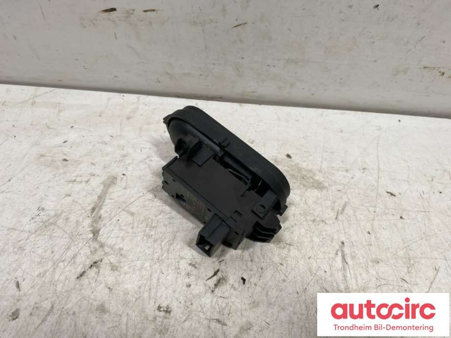 Bryter elektrisk håndbrekk/parkbrems til Mini Countryman 2017-2023 (F60) (F60) (61 31 9 878 667|6 806 702 - 01|3214 6801-03)