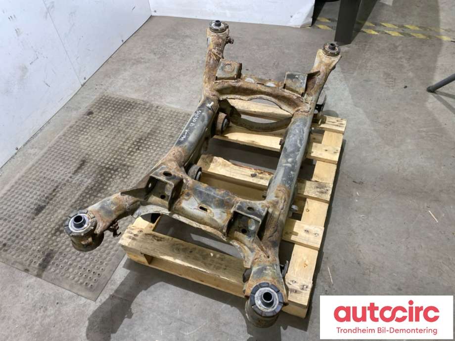 Travers bak til Suzuki Grand Vitara 2005-2015 (Type III)  (...|46800-65J01-000|46800-65J01|)