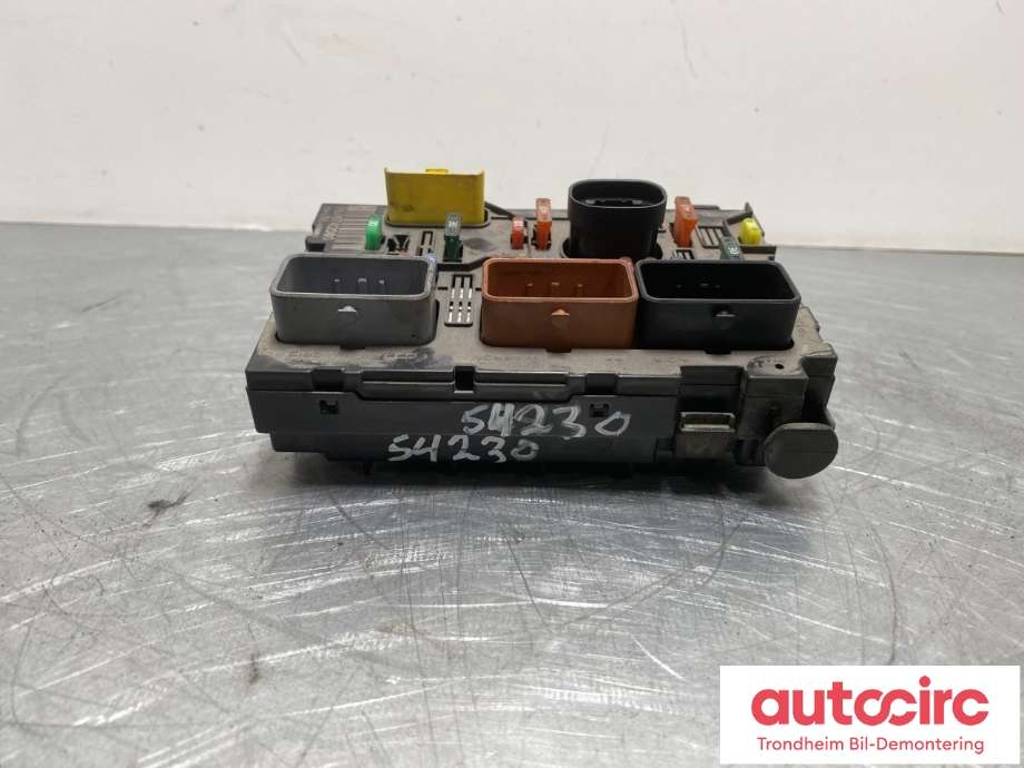 Sikringsboks motorrom til Peugeot 307 2005-2008 (Fase 2)  (9659742080|6500CK|)
