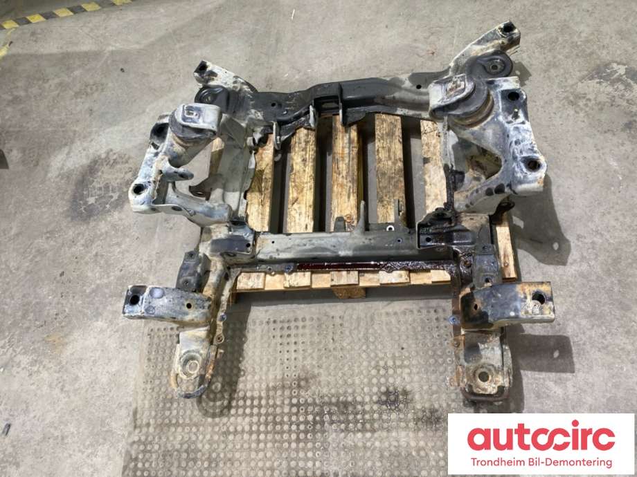 Travers foran hoved til Suzuki Grand Vitara 2005-2015 (Type III)  (45800-65J00|45800-65J00-000|)