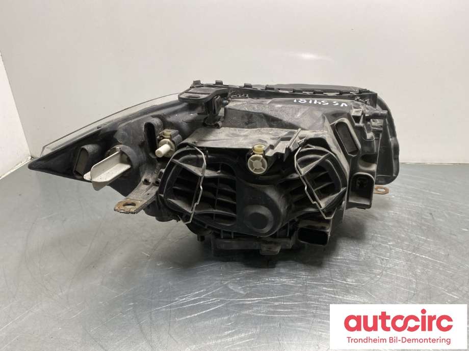 Frontlykt venstre halogen til BMW 1-Serie 2004-2011 (E81/E82/E87/E88) (E81/E82/E87/E88) (6924485|63126924485|)