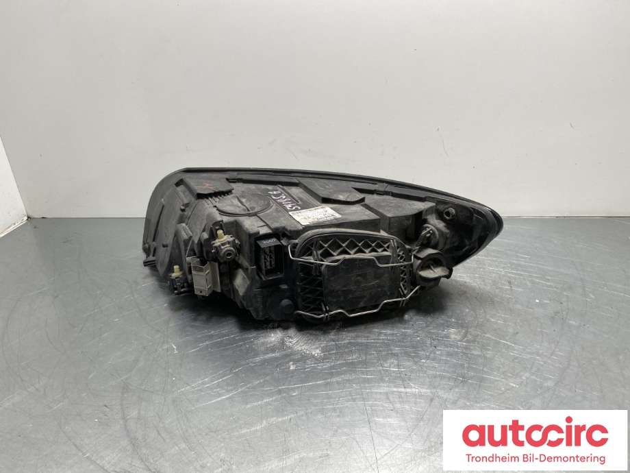 Frontlykt høyre halogen til Volvo S40 2008-2012 (Type II, Fase 2)  (AL|30763034|31299584|)