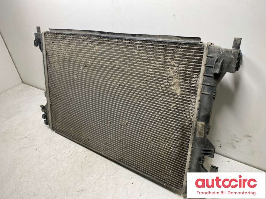 Radiator (automat gir) til VW Passat 2015-2019 (Fase 1) (B8) (B8) (5Q0 121 251 HQ|)