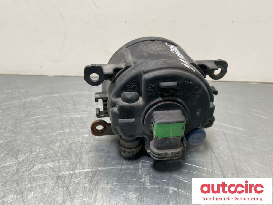 Tåkelykt venstre foran til Suzuki Grand Vitara 2005-2015 (Type III)  (VALEO|35500-63J04-000|3550063J02|)