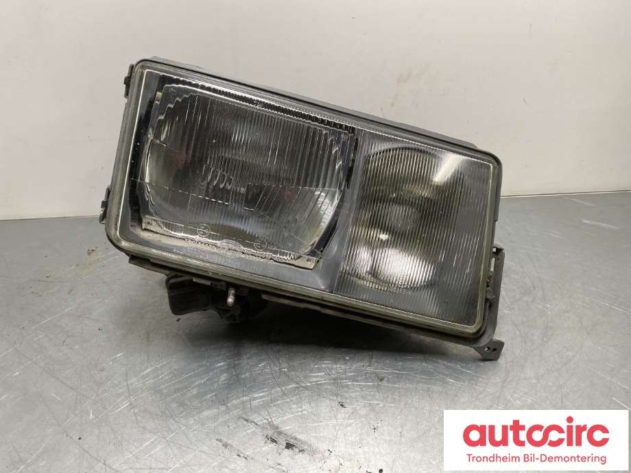 Frontlykt høyre halogen til Mercedes 190, 1984-1993 (W201) (W201) (HELLA|A 201 820 80 61)