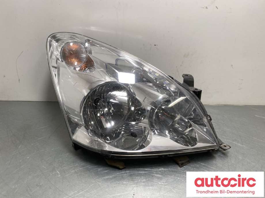 Frontlykt høyre halogen til Toyota Verso, 2004-2009 (Type II)  (811300F010)